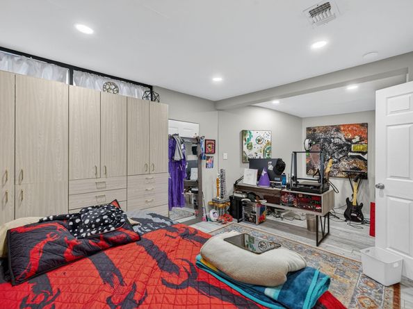 1570 NE 30th Pl, Oakland Park FL 33334