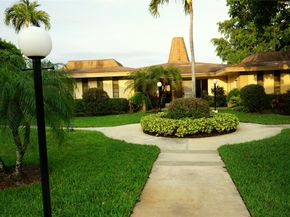 3400 NW 48th Ave 502, Lauderdale Lakes FL 33319