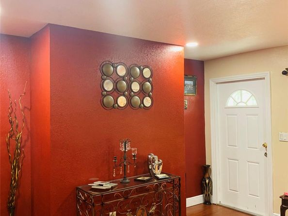 6231 SW 8th St, North Lauderdale FL 33068