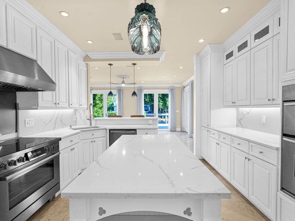 56 Fiesta Way, Fort Lauderdale FL 33301