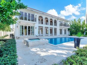 56 Fiesta Way, Fort Lauderdale FL 33301