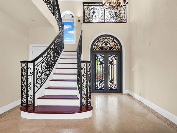 56 Fiesta Way, Fort Lauderdale FL 33301