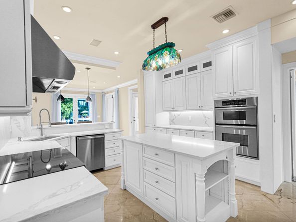 56 Fiesta Way, Fort Lauderdale FL 33301