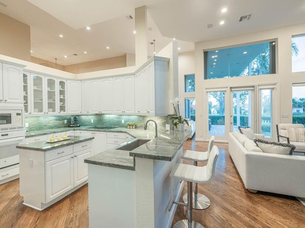 2760 Pinehurst, Weston FL 33332