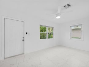 1005 NW 123rd St, North Miami FL 33168