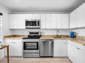 7920 Eastlake Drive 19B, Boca Raton FL 33433