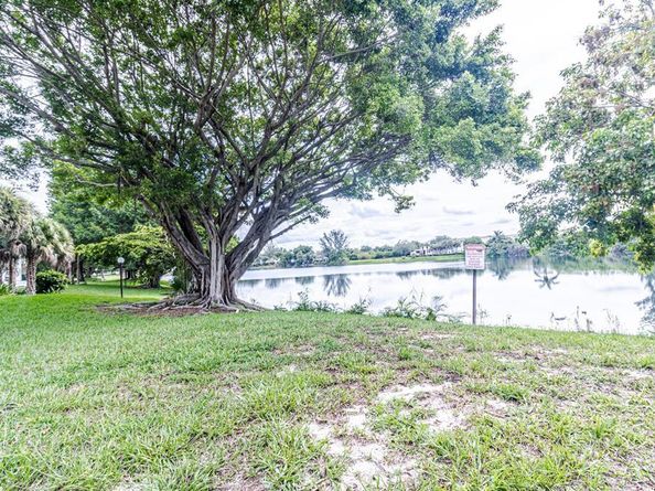 3280 Spanish Moss Ter 209, Lauderhill FL 33319