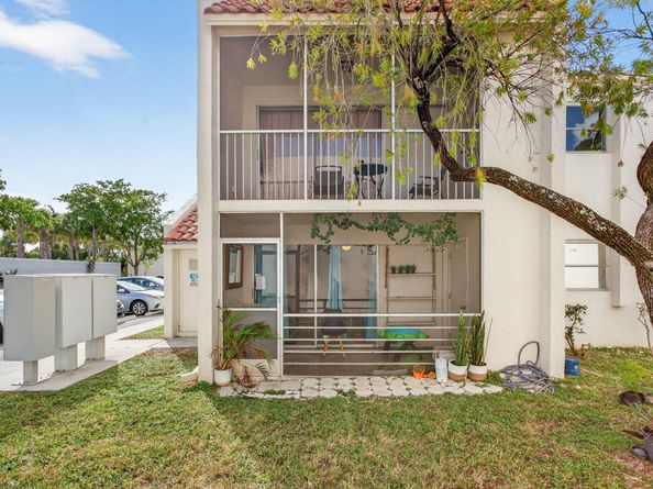 1428 SE 4th Avenue 102, Deerfield Beach FL 33441