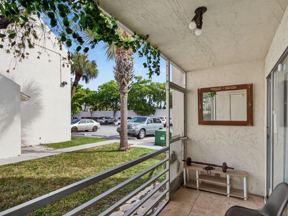1428 SE 4th Avenue 102, Deerfield Beach FL 33441