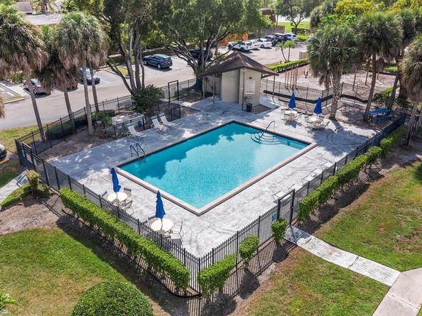 9444 NW 48th St 9444, Sunrise FL 33351