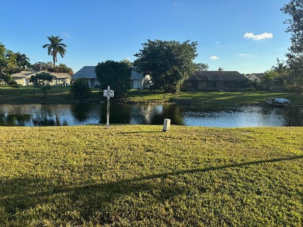 9444 NW 48th St 9444, Sunrise FL 33351