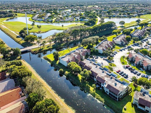 5589 Fairway Park Drive 202, Boynton Beach FL 33437