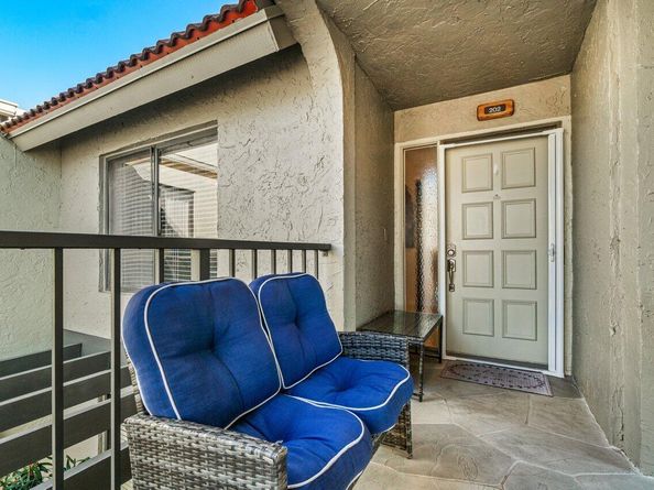 5589 Fairway Park Drive 202, Boynton Beach FL 33437