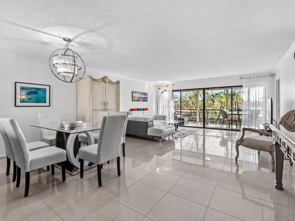 5589 Fairway Park Drive 202, Boynton Beach FL 33437