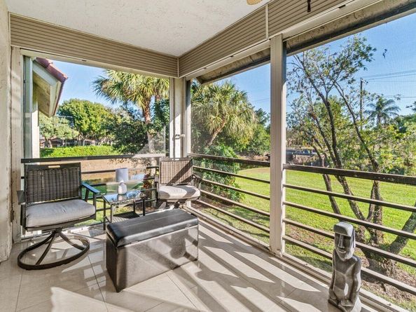 5589 Fairway Park Drive 202, Boynton Beach FL 33437