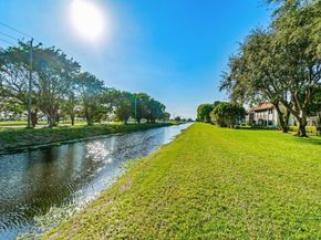 5589 Fairway Park Drive 202, Boynton Beach FL 33437