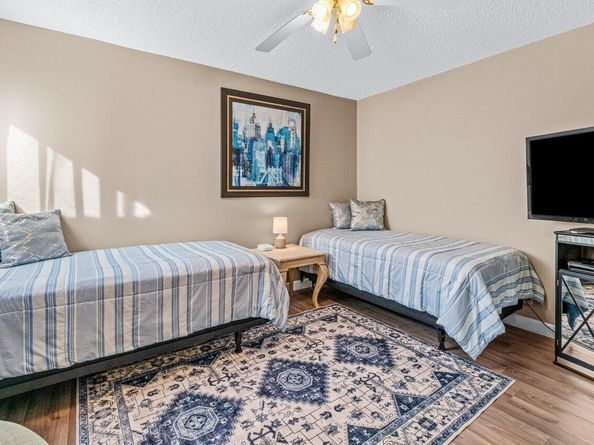 5589 Fairway Park Drive 202, Boynton Beach FL 33437