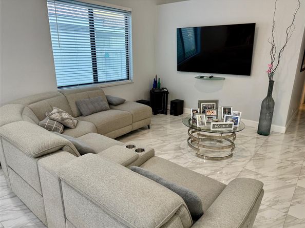 17673 SW 19th St, Miramar FL 33029