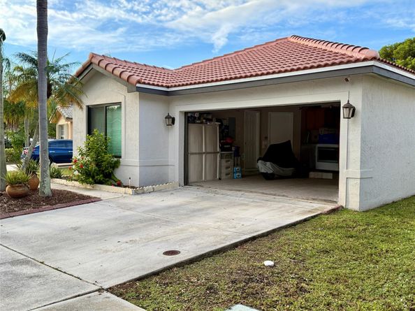 17673 SW 19th St, Miramar FL 33029