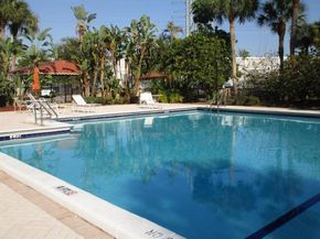 5570 NW 44th St 405A, Lauderhill FL 33319