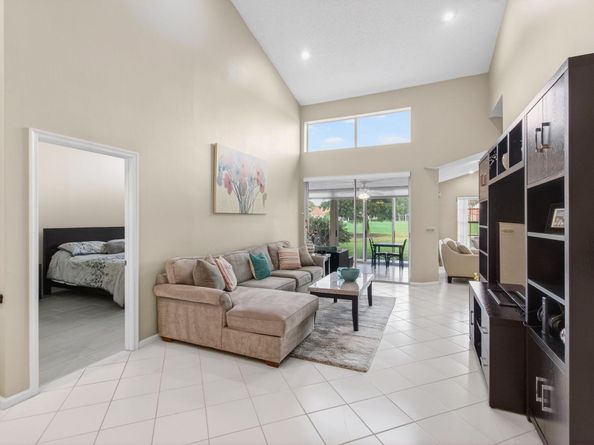 6143 Greenspointe Drive, Boynton Beach FL 33437