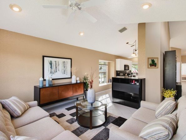 6143 Greenspointe Drive, Boynton Beach FL 33437