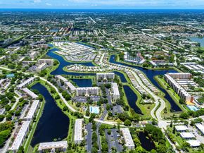 7290 Kinghurst Drive 607, Delray Beach FL 33446