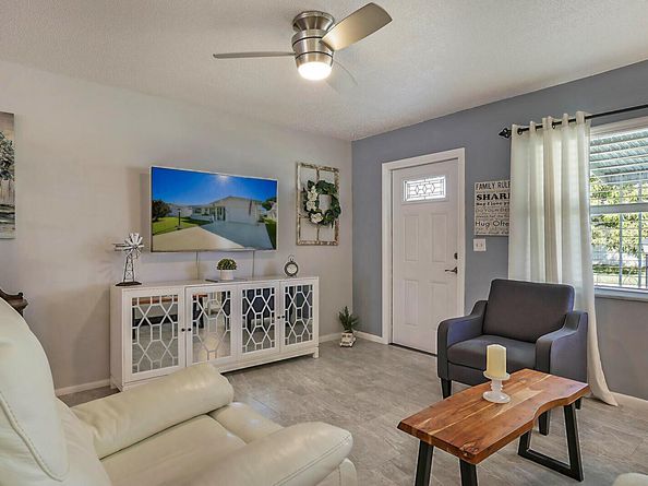 812 SW 5th Avenue, Boynton Beach FL 33426