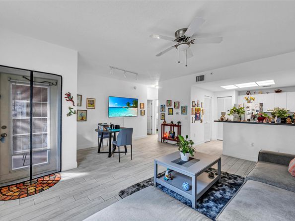 2015 SE 10th Ave 101, Fort Lauderdale FL 33316