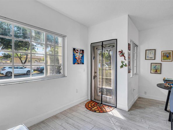 2015 SE 10th Ave 101, Fort Lauderdale FL 33316