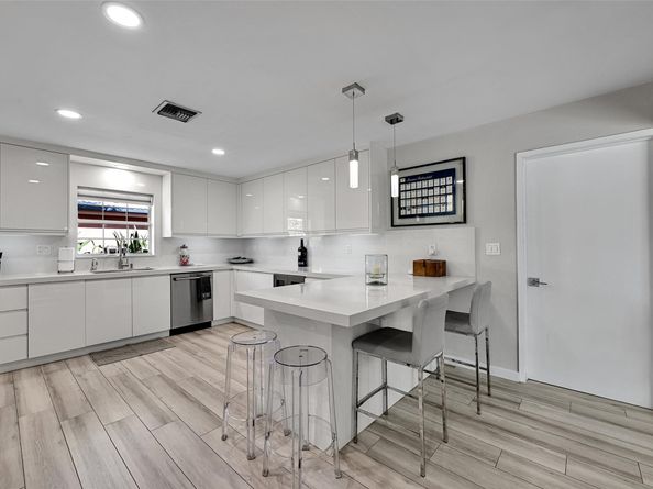 5281 NE 19th Ave, Fort Lauderdale FL 33308