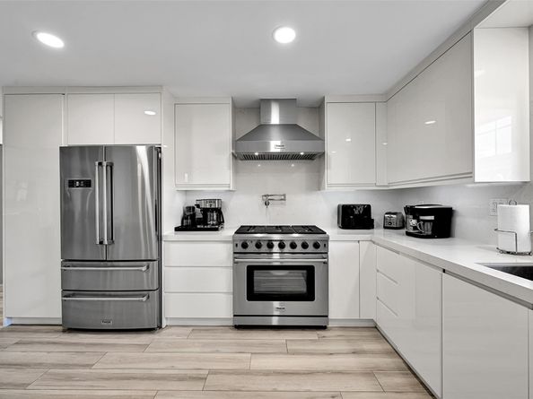 5281 NE 19th Ave, Fort Lauderdale FL 33308