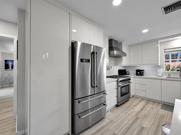 5281 NE 19th Ave, Fort Lauderdale FL 33308