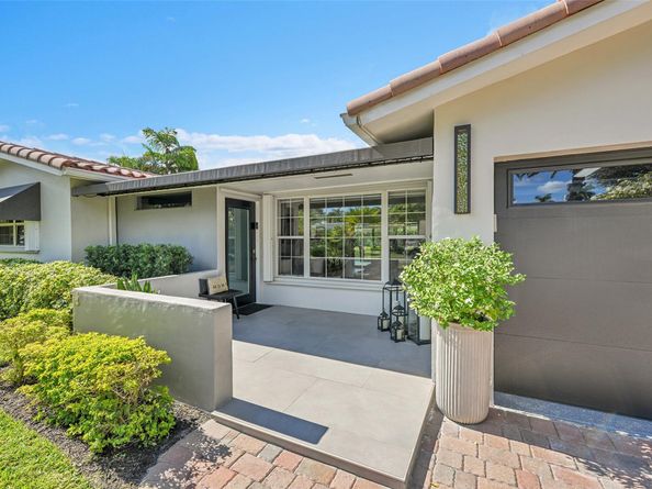 5281 NE 19th Ave, Fort Lauderdale FL 33308