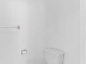 560 NW 110th Ave, Plantation FL 33324