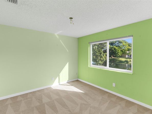 560 NW 110th Ave, Plantation FL 33324