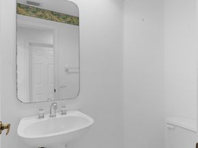 560 NW 110th Ave, Plantation FL 33324