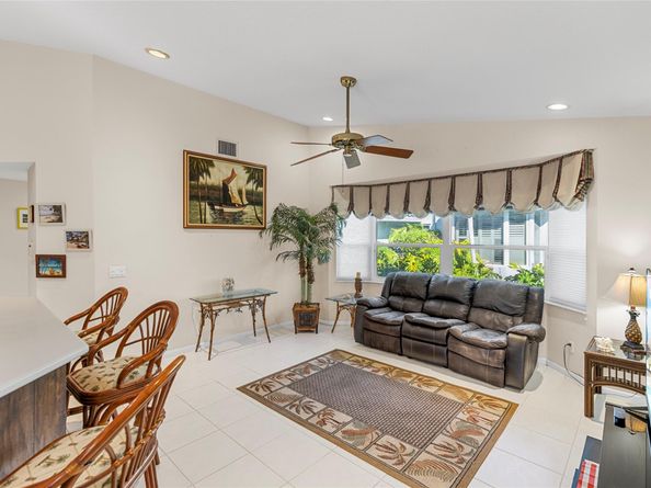 560 NW 110th Ave, Plantation FL 33324