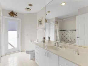 560 NW 110th Ave, Plantation FL 33324