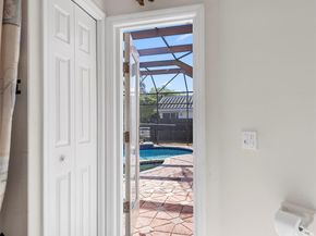 560 NW 110th Ave, Plantation FL 33324