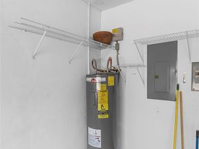 560 NW 110th Ave, Plantation FL 33324