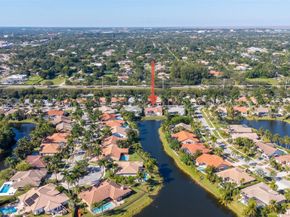 560 NW 110th Ave, Plantation FL 33324