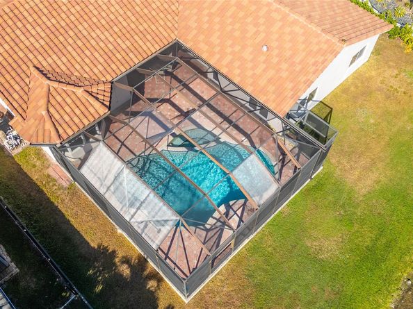 560 NW 110th Ave, Plantation FL 33324