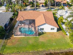 560 NW 110th Ave, Plantation FL 33324