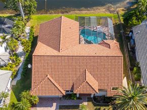 560 NW 110th Ave, Plantation FL 33324