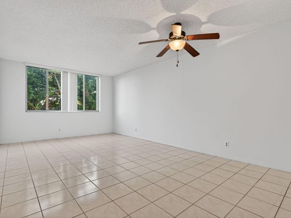 3215 Riverside Drive C402, Coral Springs FL 33065