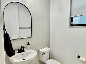 8655 NW 39th Court, Coral Springs FL 33065