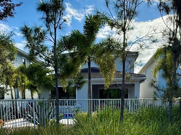 8655 NW 39th Court, Coral Springs FL 33065