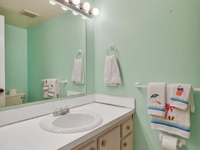 310 Pine Ridge Circle B1, Greenacres FL 33463