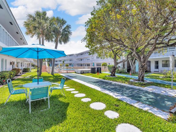 238 Hibiscus Ave 119, Lauderdale By The Sea FL 33308